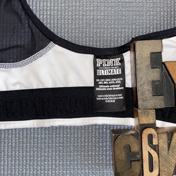 🐕🦺PINK VICTORIA’S SECRET ‘Ultimate’ Sports Bras - Picture 8 of 8